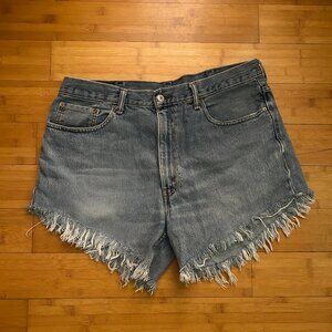 Vintage Levi Medium Wash Cut Off Shorts 36 Waist 5" Inseam
